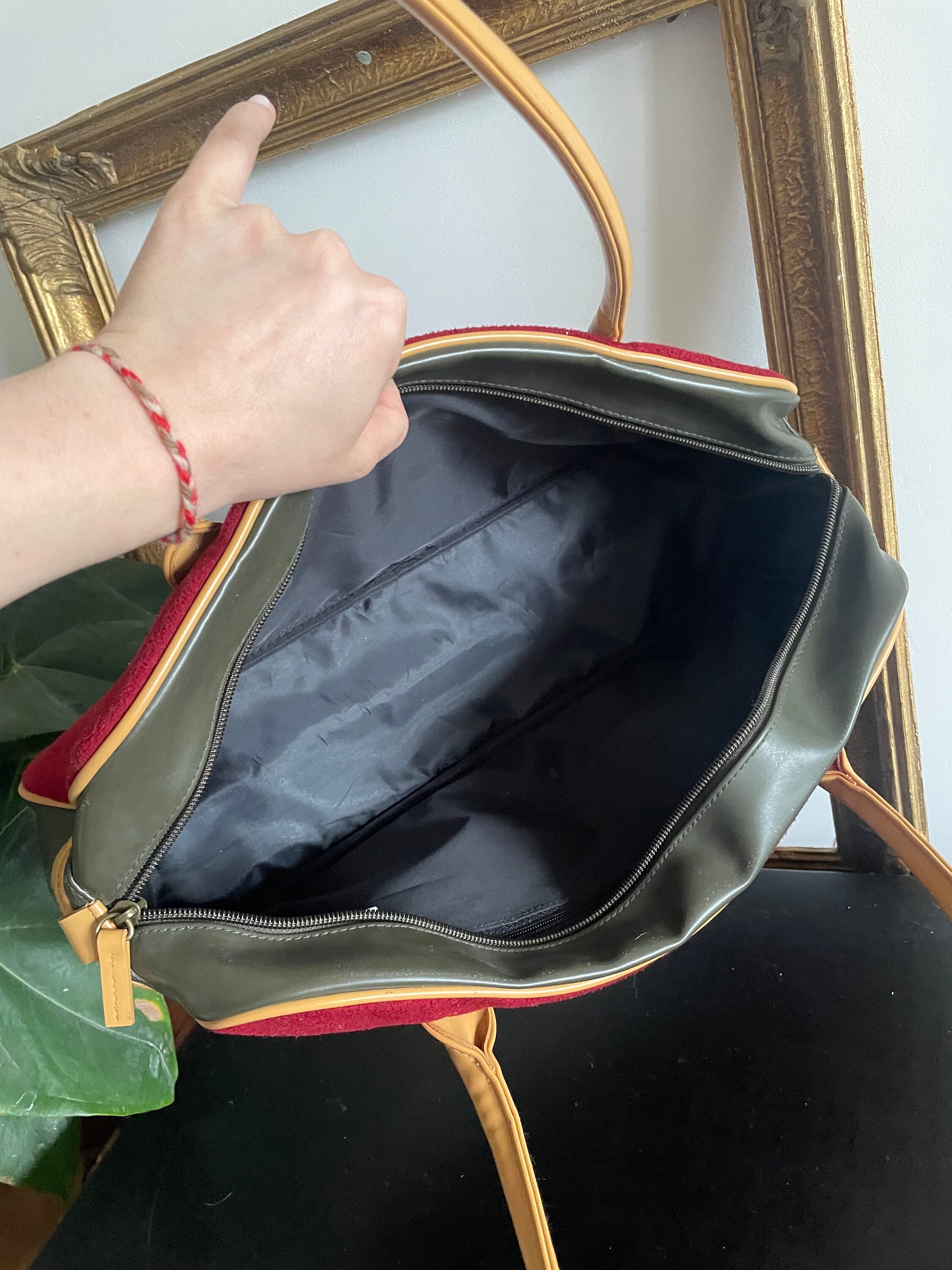 Y2K Early-2000s Burgundy Bowling Bag — Vintage Brown Cloth 