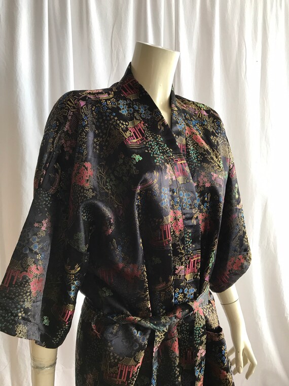 Vintage silk robe ,embroidered silk asian style r… - image 5