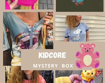 Zestaw ubrań KIDCORE Style Mystery Box Usługa stylizacji Styl Mystery Box Designerski prezent na urodziny Zestaw ubrań vintage do samodzielnego wykonania