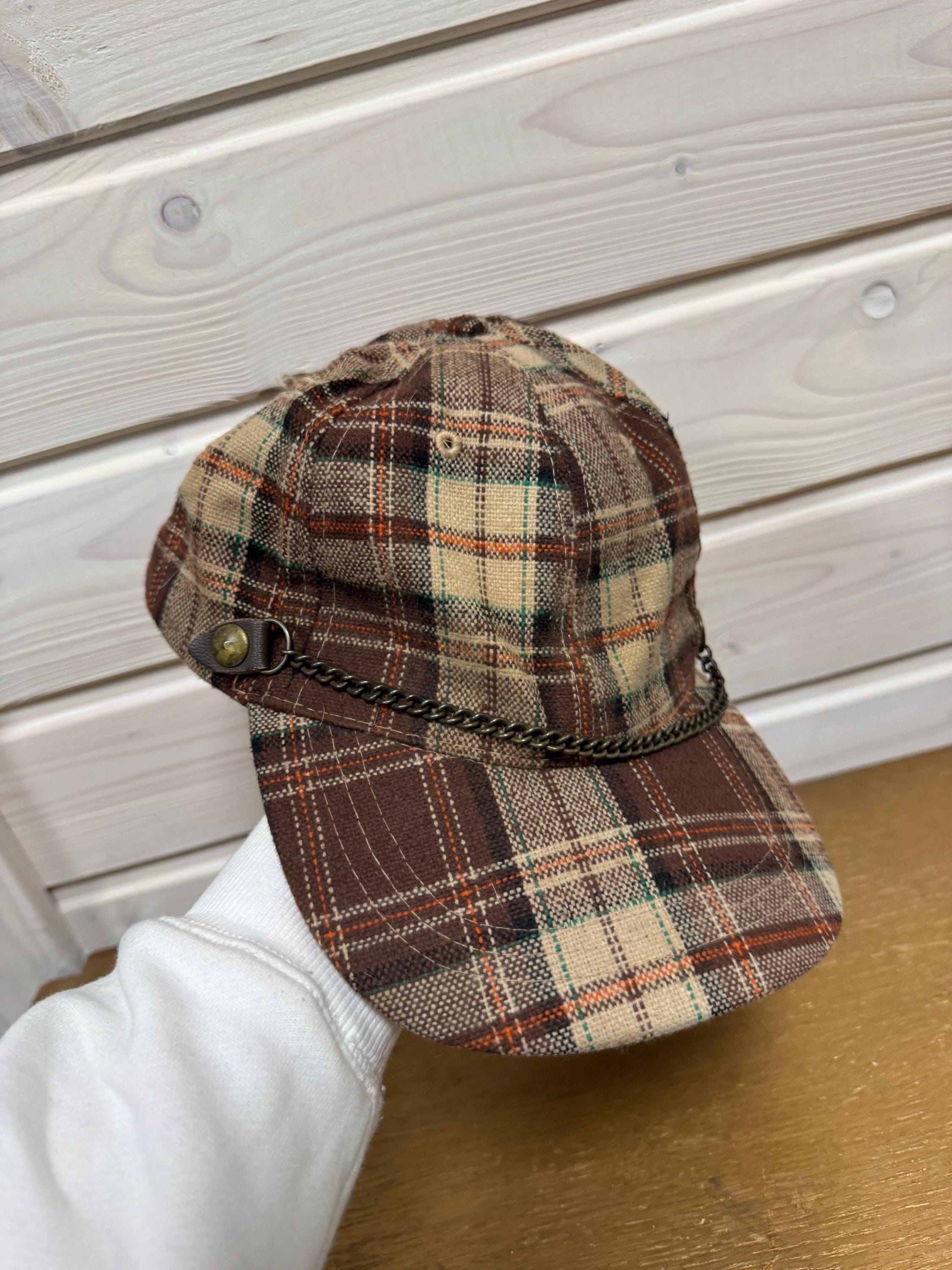 Y2K Baker Boy Plaid Cap With Chain 2000s Checkered Hat  display picture 3