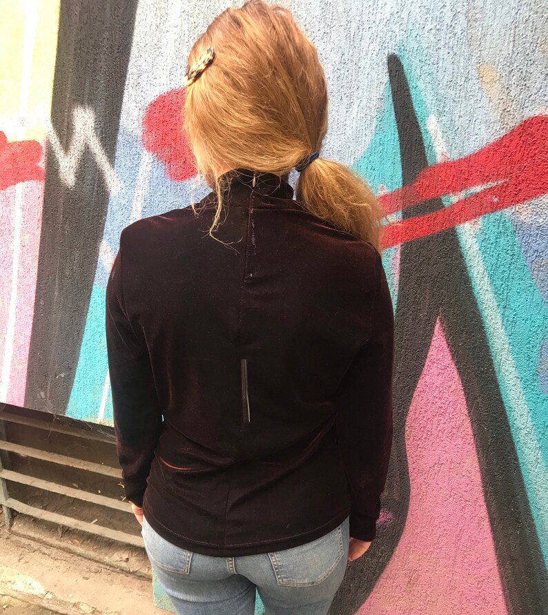 brown burgundy sweater 90s velvet mock neck blouse medium formal overflowing colours stretchy zipper minimalism