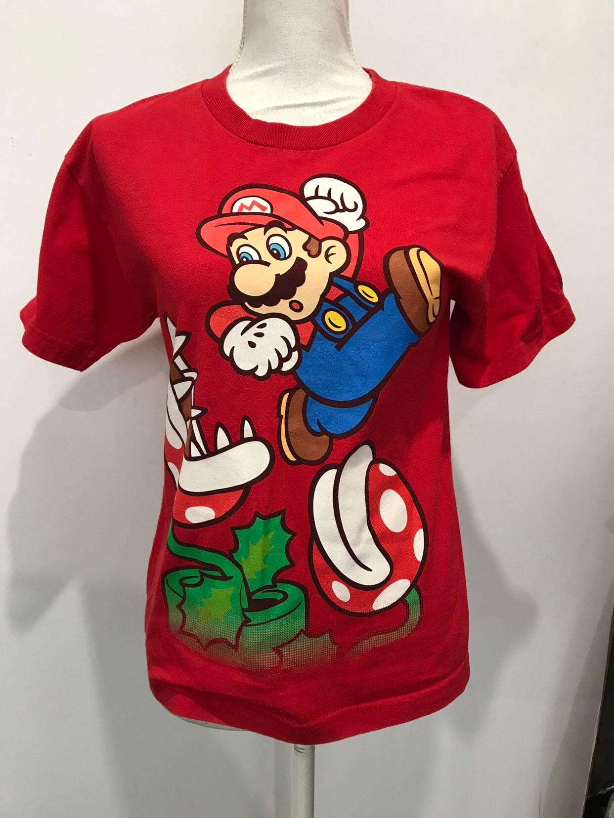 Super Mario Red Vintage Cotton T -shirt S / M Size, Gift for Super Mario Red Vintage Cotton T -shirt S / M Size, Gift for