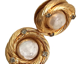 Chanel 1980 clips earrings ,gold plated and pearls Chanel earrings , authentic Chanel , rare ,collectable