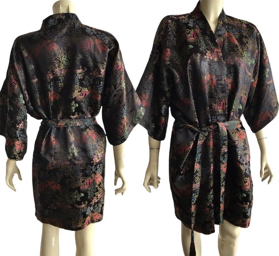 Vintage silk robe ,embroidered silk asian style r… - image 1