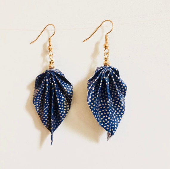 Origami leaves earrings dark blue with golden polka dots