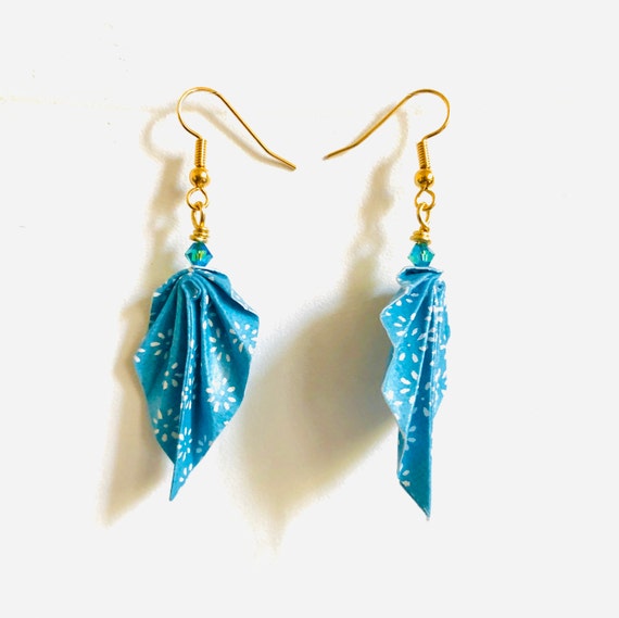 Origami leaves earrings light blue and white small flowers