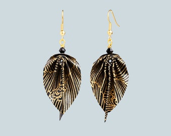 Origami leaves earrings golden waves on a black base