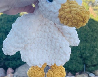 Crochet goose plushie - goose snuggler- baby gift - baby shower gift - stuffed animals -  goose toy - baby goose - goose plushie