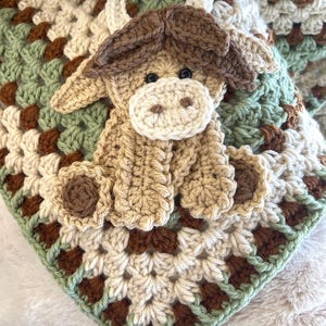 Crochet highland cow baby blanket