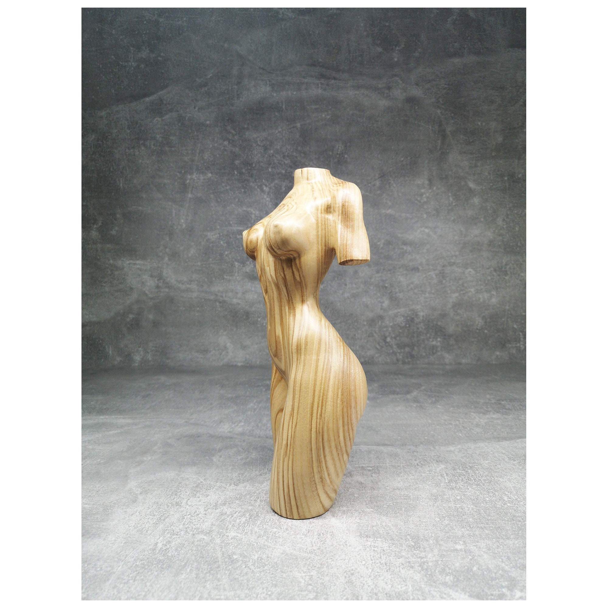 木彫りの女性像 (8) - Etsy 日本