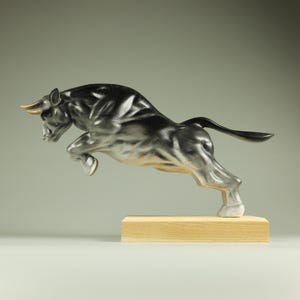 Bull sculpture (big) #5