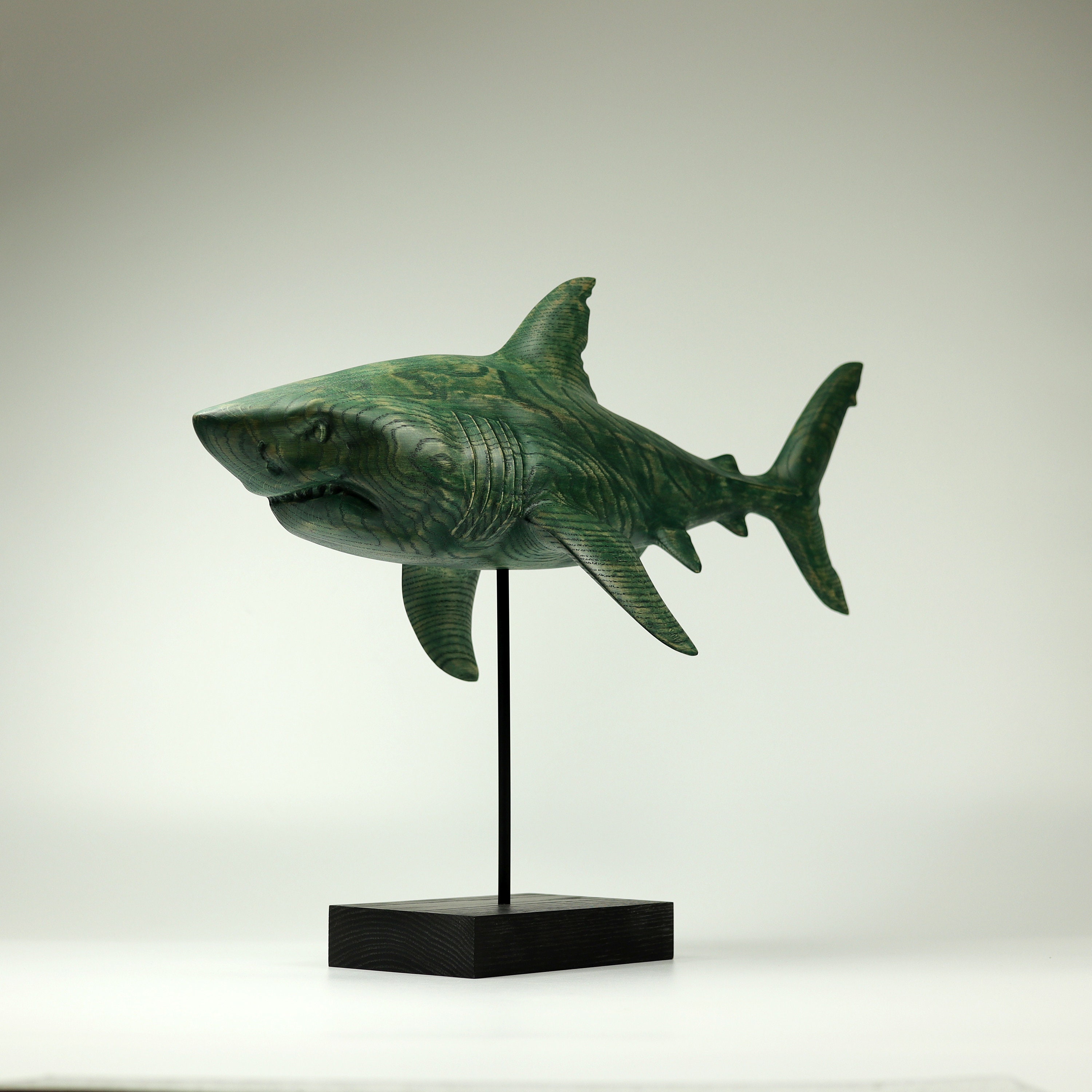 木製サメの置物 約60cm 楽天市場】木彫り サメ 鮫 シャーク 置物 木 ウッド オブジェ