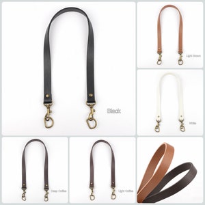 Puede incluir: Conjunto de 5 correas de cuero para bolso de mano con herrajes dorados. Las correas están disponibles en negro, marrón claro, blanco, café oscuro y café claro.
