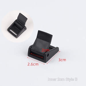 May include: Black plastic buckle with a 2 cm inner width. The buckle measures 2.6 cm wide, 3 cm long, and 2 cm high.  Inner 2cm Style B.