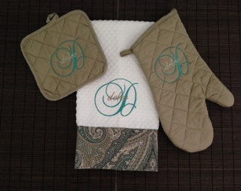 Personalized Kitchen Set, Monogrammed Towel Set & Monogrammed Hot Pad, Monogram, Personalized Gift, Housewarming Set