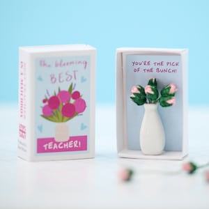 Bouquet de roses épanouies dans une boîte d'allumettes, cadeau pour enseignant, carte de prof, cadeau de remerciement pour enseignant, cadeau de fin d'année