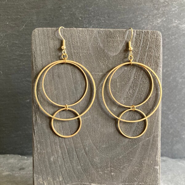 Gold Crop Circle Earrings - Hoop Earrings - Circles - Geometric Earrings - Light Everyday Earrings - Gold Brass - Minimalist Minimal