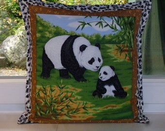 Kissenbezug Panda mit Baby 40x40 cm, Schmusekissen, Kuschelkissen, Kinder, Deko Kissen, Erwachsene, Kissen mit Motiven