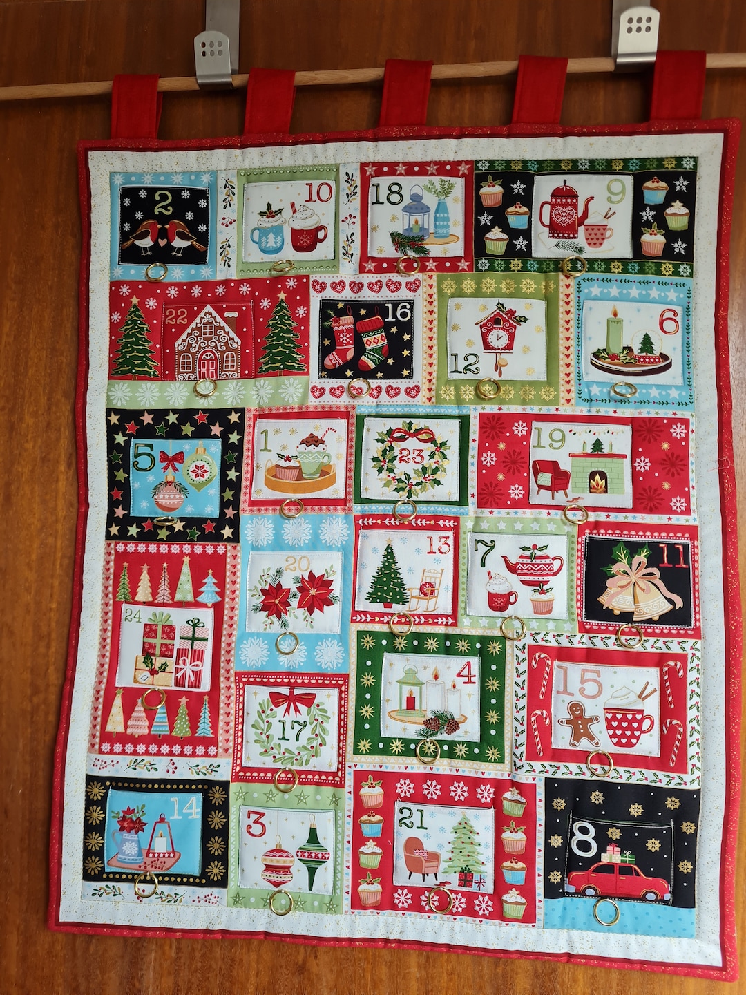 Adventskalender Mit Weihnachtsmotiven Stoff Adventskalender adventskalender-mit-weihnachtsmotiven-stoff-adventskalender