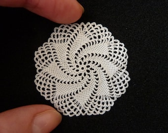 Miniature Doilies for Doll Houses #1005