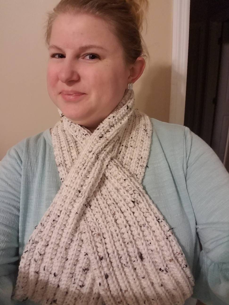 Pull - through Scarf / comfy / yarn / handmade / crochet / winter / cold weather gear / scarf - Thumbnail 5