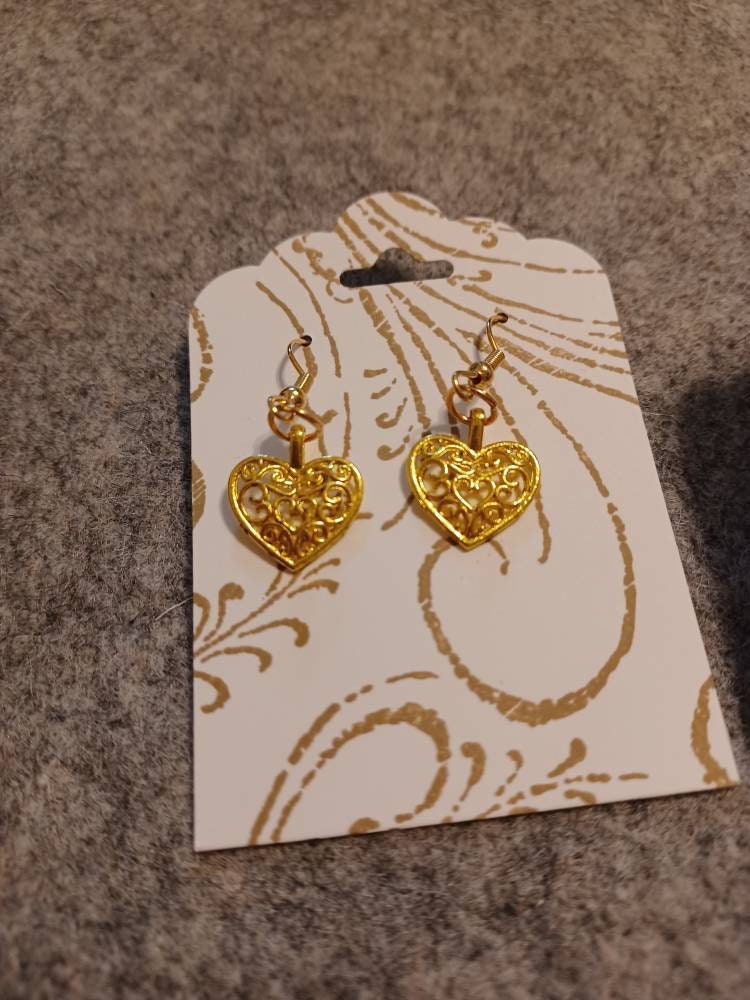 Curly Heart Earrings / silver / gold / nickel free / earrings / dangle / heart / valentines / simple / elegant - Thumbnail 3