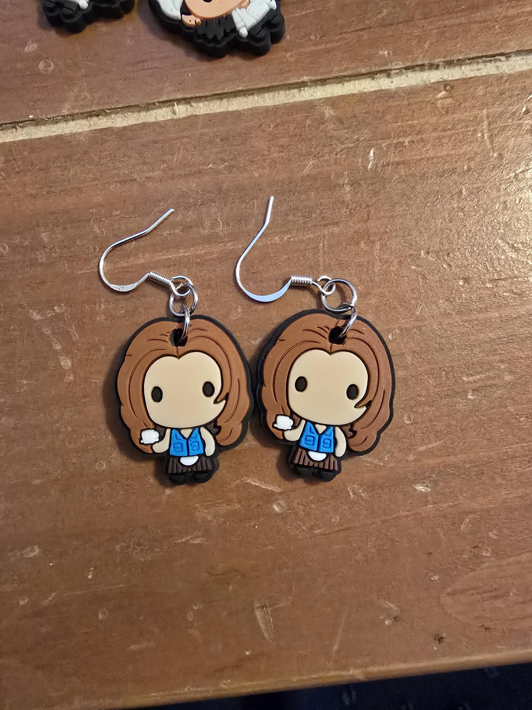 FRIENDS Novelty Earring / lightweight / rubber charm / nickel free / fish hook / Monica / Chandler / Ross / Joey / Phoebe / Rachel / Pick 2 - Thumbnail 6