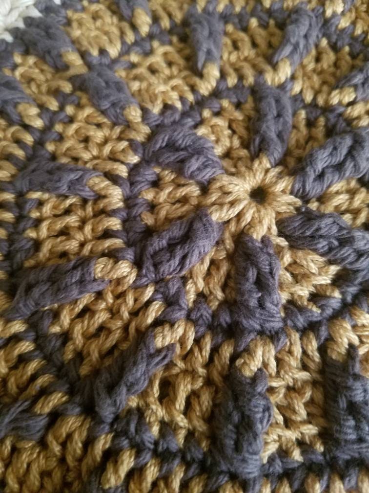 Pecan Pie Potholder / crochet / cotton yarn / hotpad / kitchen decor / fall / pecan / southern - Thumbnail 3