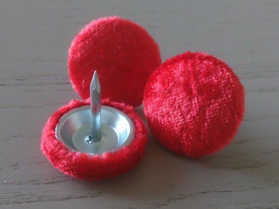 Top Quality Glass Upholstery Buttons for Furniture - China Nail Buttons and  Button price