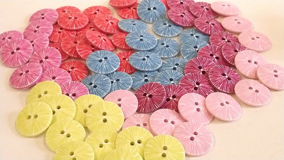 18mm, 23mm or 34mm 2 Hole Plastic Buttons in a Choice of Colours & Pack