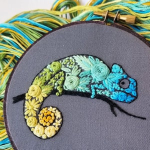 Chameleon embroidery kit with printed fabric, colorful modern stitching project for beginners