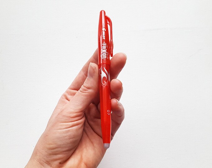Red Frixion Fabric Pen for Embroidery Pattern Transfer, Heat Erasable