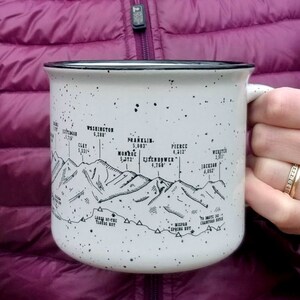 Taza de fogata Presidential Traverse - Regalo de las montañas de New Hampshire (Cerámica de 15 oz) imagen 6