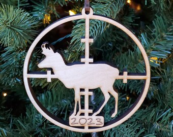 Engraved Pronghorn Antelope in Crosshairs Wooden Christmas 2023 Tree Ornament