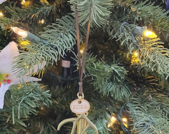 Adorno navideño para árbol de Navidad de caza de ciervos Bullet and Antler 2026