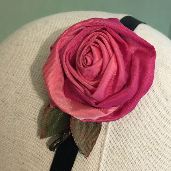 Bandeau ruban noir avec belle rose en tissu,Serre-tete fleur en tissu,Cadeau pour elle,Bandeau de cheveux fleur,Serre-tete pour mariage
