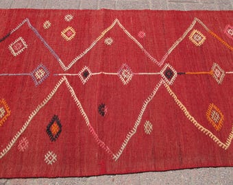 Vintage Red Turkish Kilim Runner Rug: Handwoven Wool Hallway Rug (2'8" x 10'8")