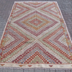 6x9 Vintage Turkish Kilim Rug: Handmade Wool & Cotton, Pastel Geometric Design