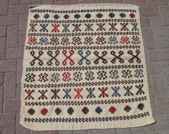 Vintage Turkish Kilim Rug: Small Wool Wall Decor (3.1 x 3.3 ft)