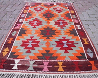 Small Kilim Rug for entryway, vintage turkish bohemian area rug, 3'21" x 4'98" ft, red orange kilim, wall hanging carpet, teppich