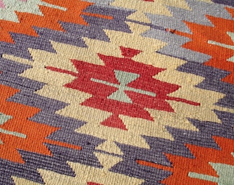 Small Vintage Turkish Kilim Rug: Handwoven Wool Bohemian Decor (2'9" x 3'4")
