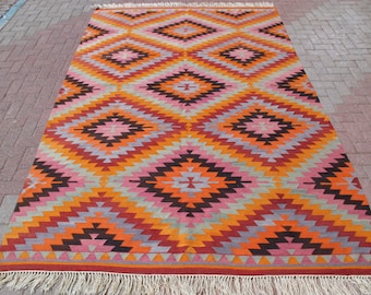 Vintage Turkish Kilim Rug: Large Boho Wool Diamond Rug (6.7 x 9.9 ft)