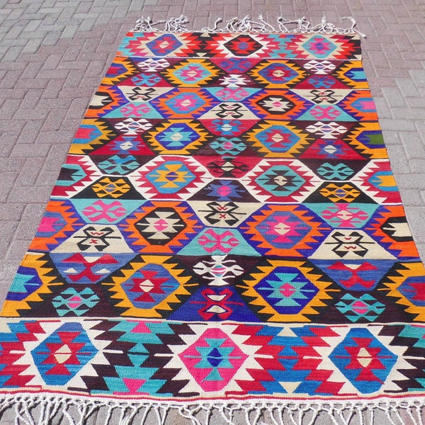 Turkish kilim rug, wool area rug, living area, area rugs, colorful rug, handwoven rug, vintage rug, turkish rug,  93" x 60"