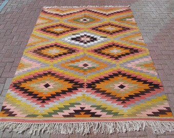 Vintage Turkish Kilim Rug 6x9: Handwoven Wool Diamond Design