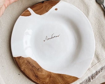 White ceramic dinner plate with gold word "Love", "Люблю" - Personalized handmade stoneware dinnerware by studio ceramics Tiletiletesto