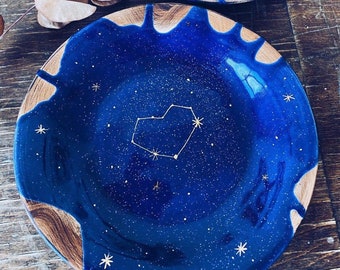 Celestial blue plates with gold heart constellation, Custom handmade dinnerware with stars and zodiac by Julia Pilipchatina, Tiletiletesto