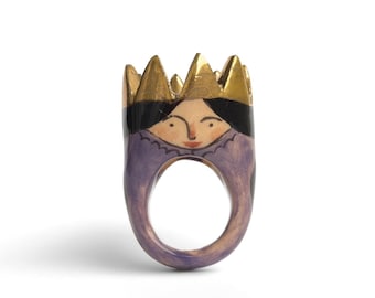 Ceramic Queen Ring · Hand-Painted Portrait with Gold Crown · Figures Collection · One of a Kind
