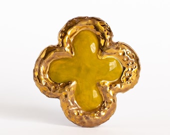 Ceramic Quatrefoil Ring · Hammered Gold Luster · Chartreuse Cabochon · One of a Kind