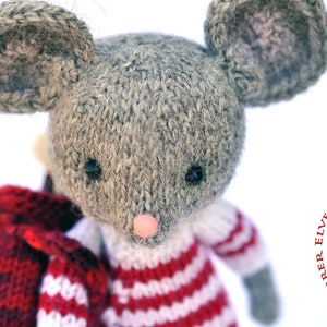 Toy knitting pattern-Gray mouse-knitted toy pattern-Amigurumi-ElvesWorld toy-knit patterns-mouse golfer pattern