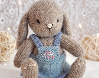 Bunny knitting pattern, knitted animal toy, amigurumi bunny
